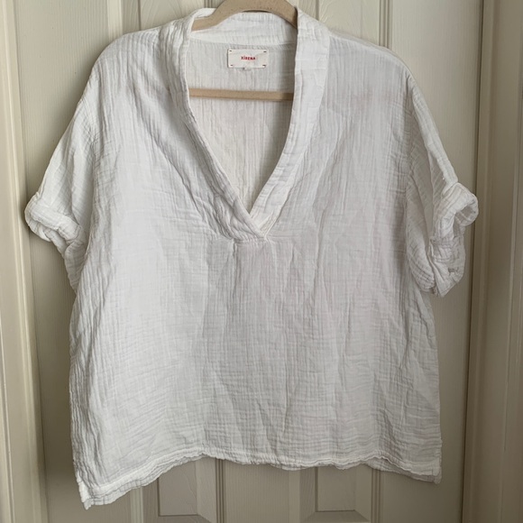 XiRENA White Textured Short Sleeve Top - Picture 1 of 5